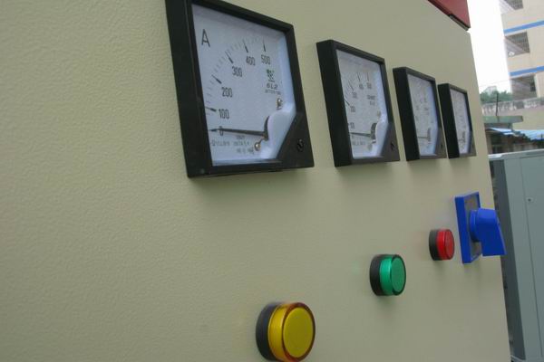 雁峰配电箱-3683讲讲配电箱的操作和检修步